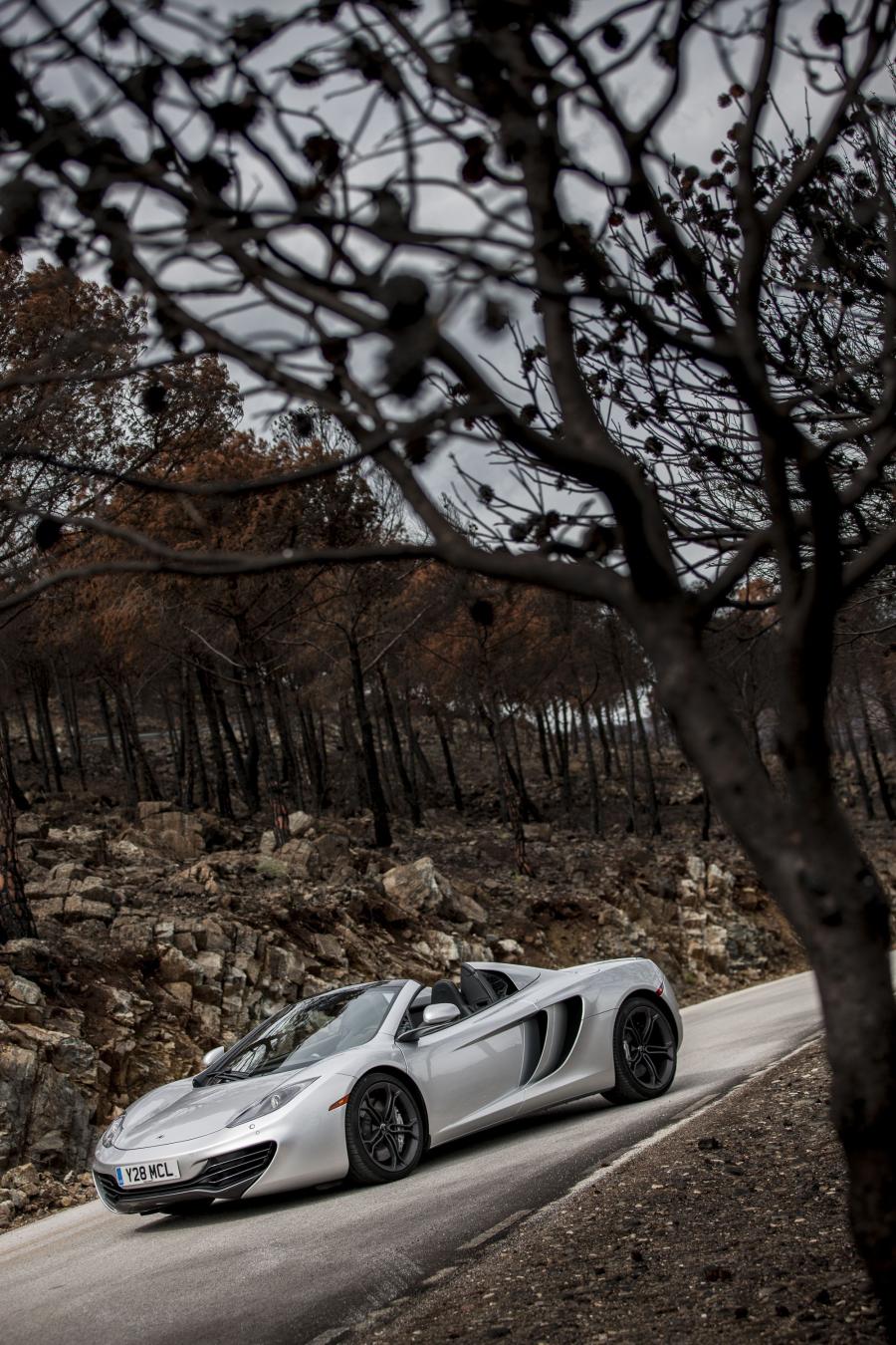  McLaren MP4-12C Spyder 2012 года  (фото 20 из 270)
